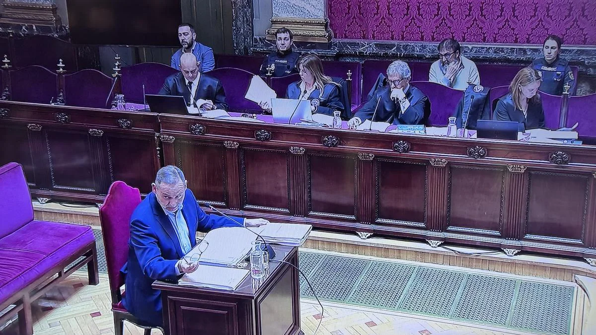 Ábalos se enfrenta a críticas tras revelaciones sobre la financiación de su trama inmobiliaria