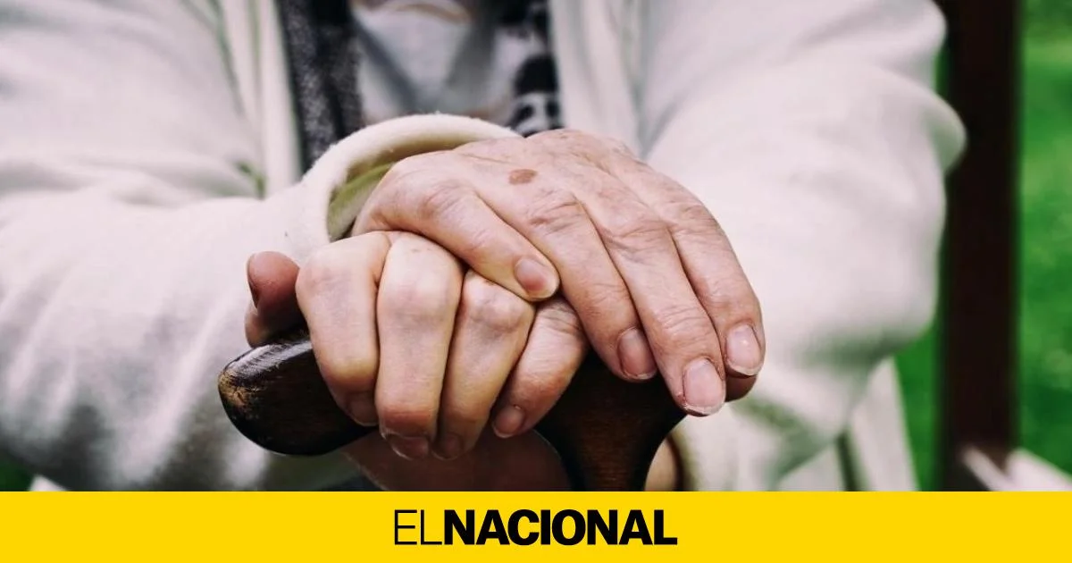 Ahorra un 15% mensual para jubilarte sin compañeros de piso: consejos de expertos financieros