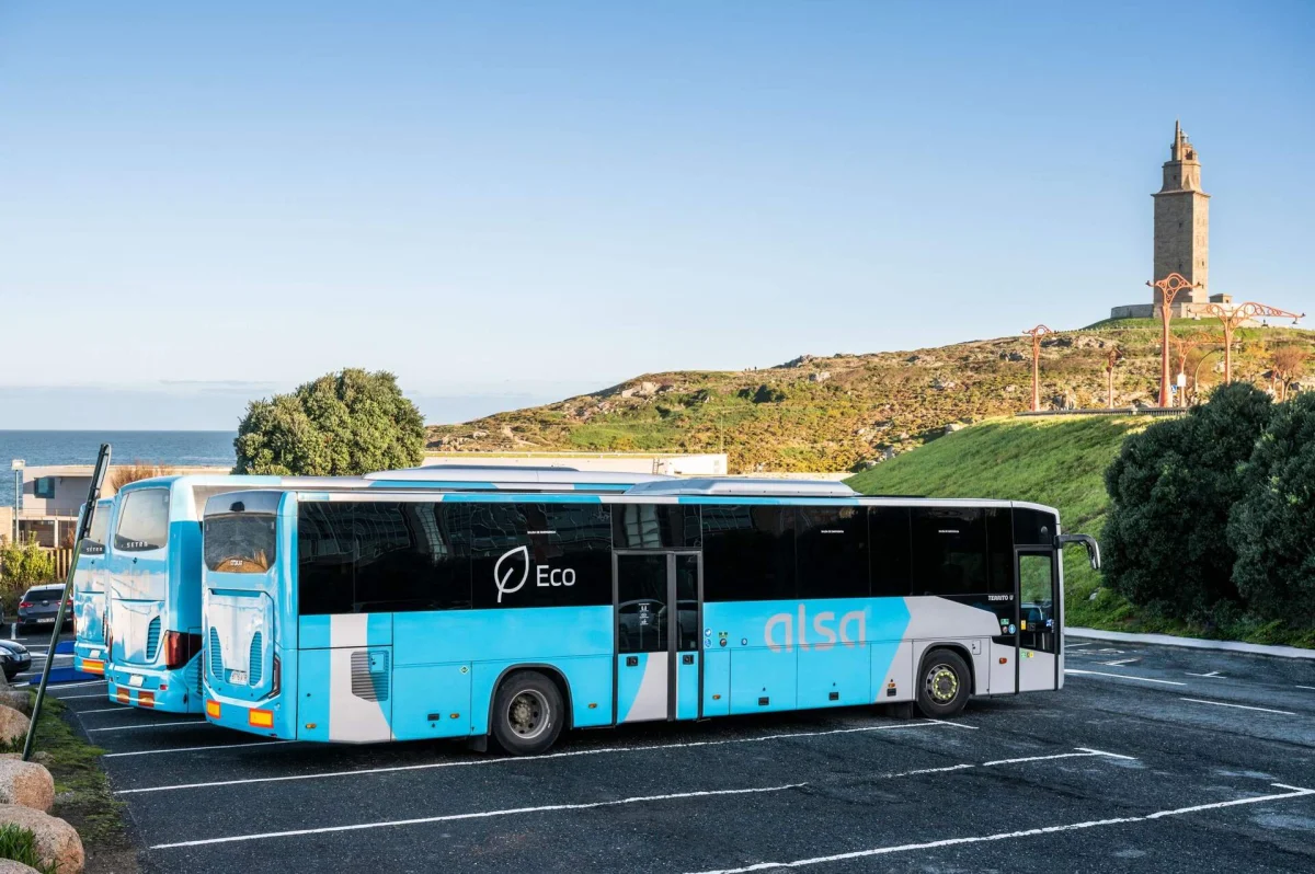 ALSA revoluciona el transporte: nuevas rutas sostenibles con flota híbrida y eco-amigable