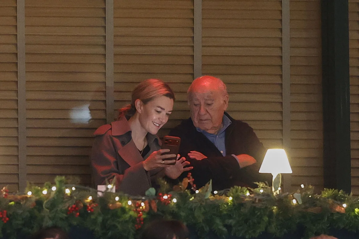 Amancio Ortega alcanza los 90 años mientras su fortuna sigue en auge y asegura su legado