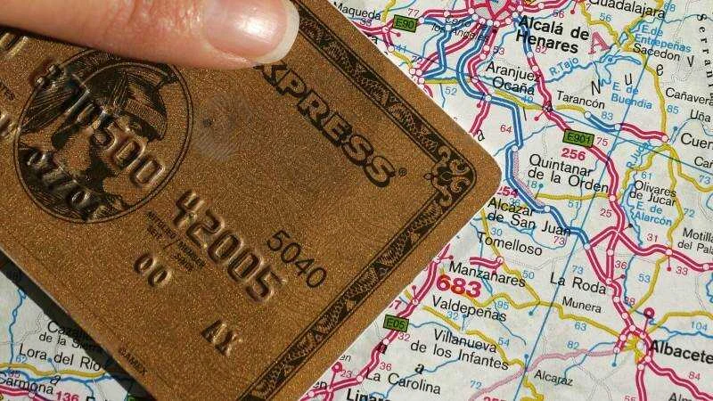 American Express supera expectativas con ingresos récord de 19.000 millones en Q4