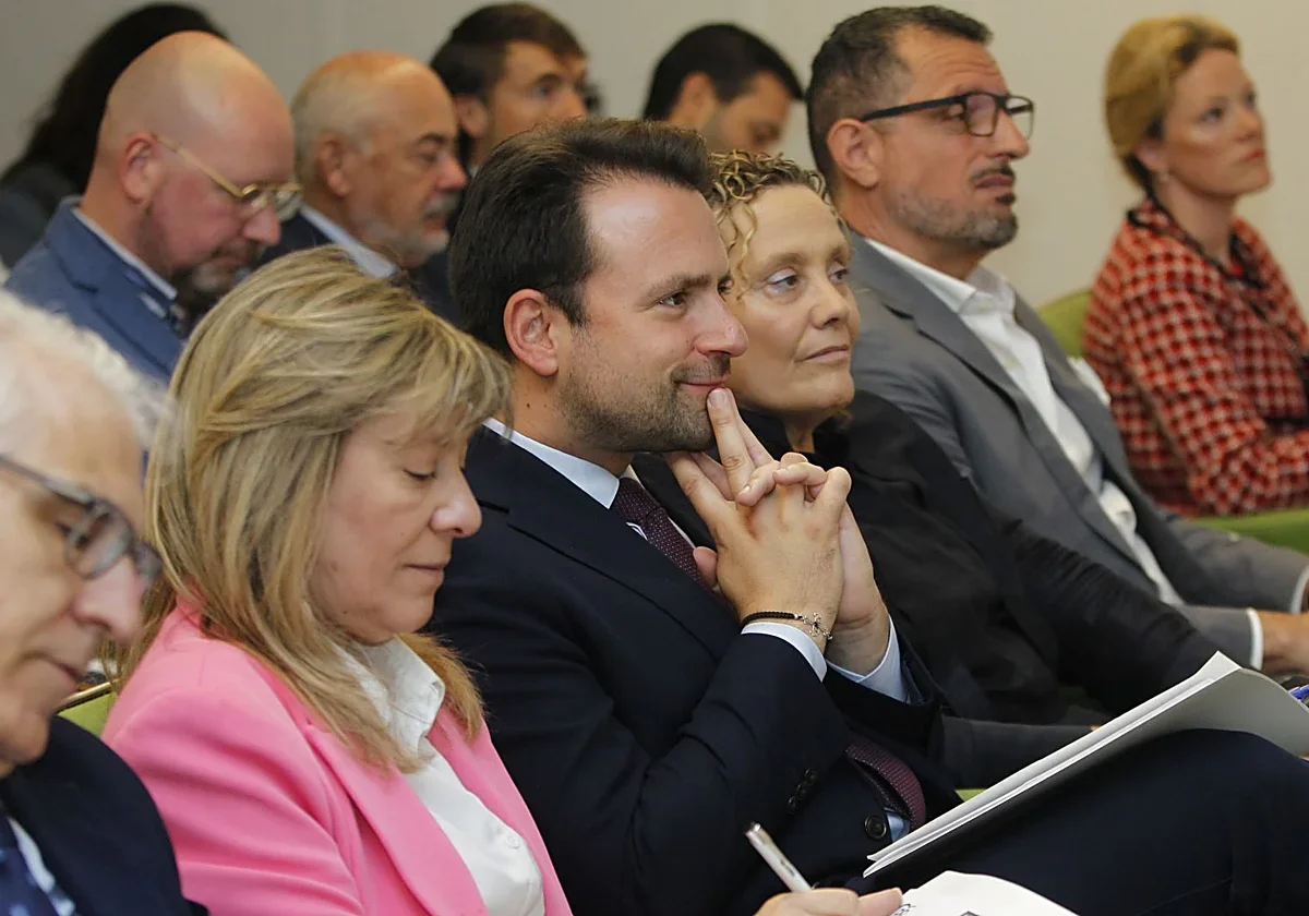 Asturias busca competir: el PP plantea reducir impuestos y atraer talento joven