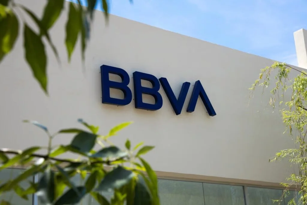 BBVA busca fortalecer su capital con una emisión de hasta 8.000 millones en CoCos