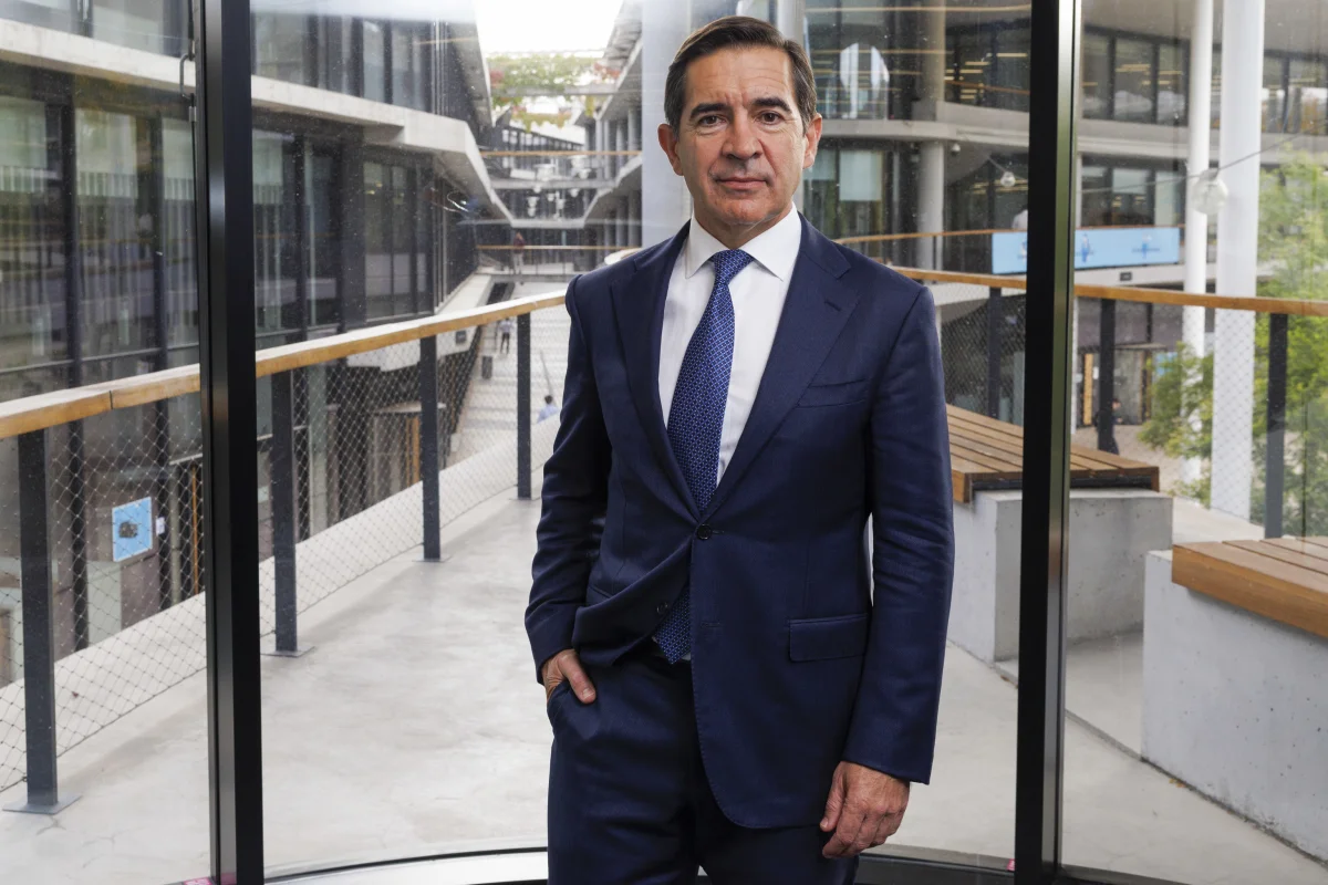 BBVA reduce su apuesta en Telefónica, afectando su influencia en el sector telecomunicaciones