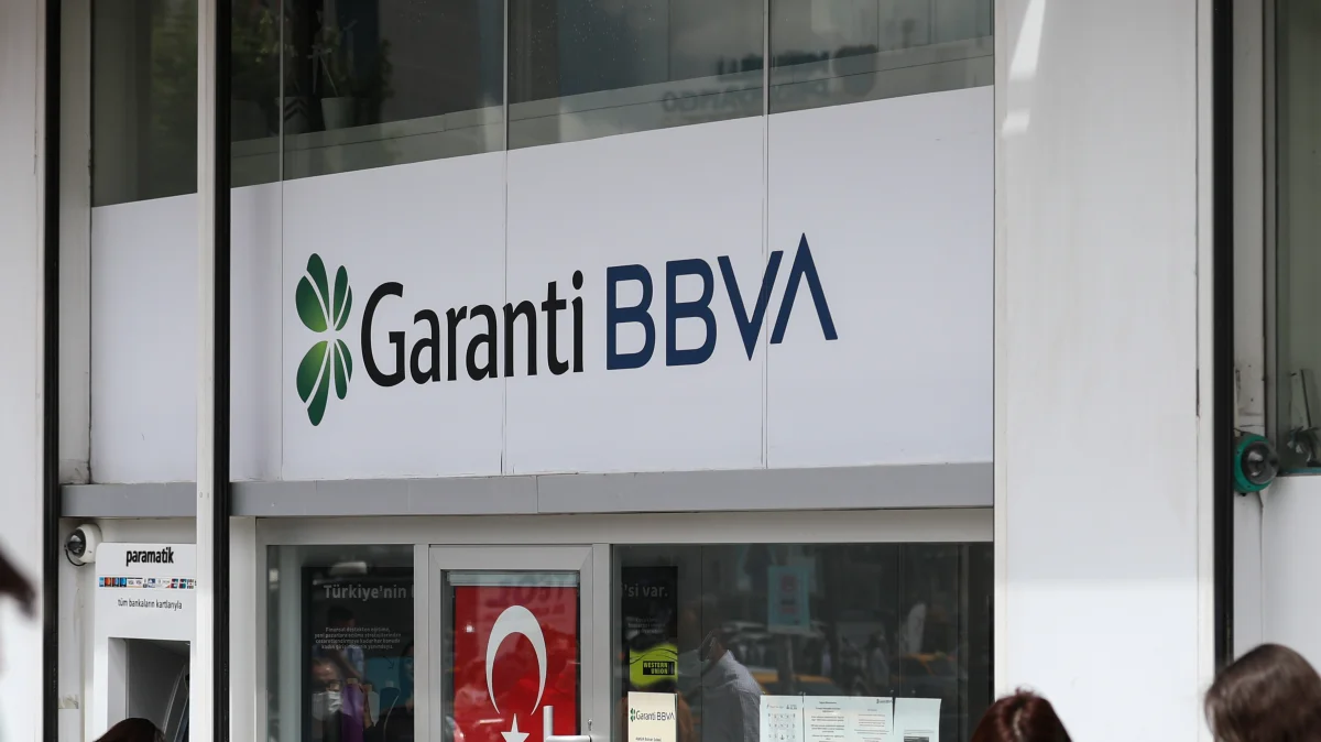 BBVA refuerza su influencia en la cumbre España-Turquía mientras se intensifica la OPA