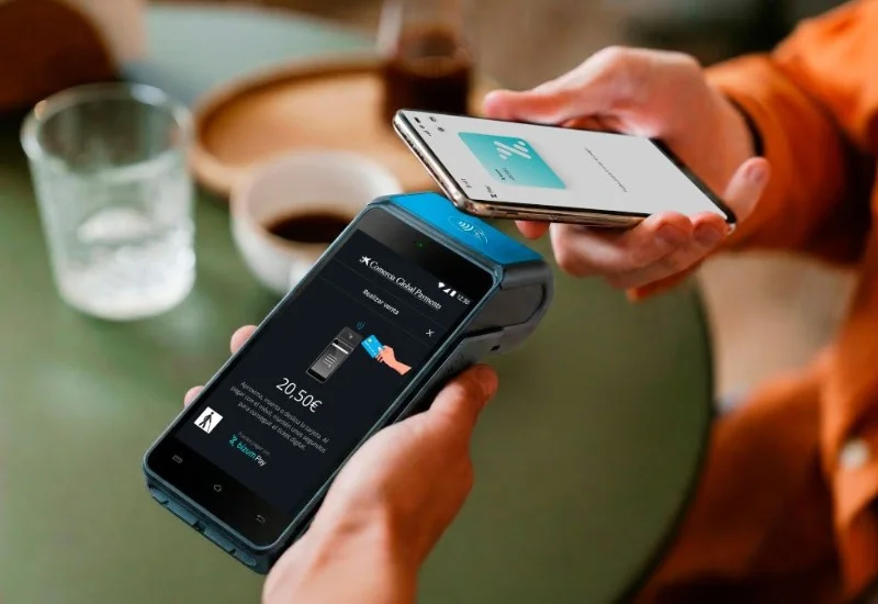 CaixaBank revoluciona los pagos móviles con Bizum Pay para 2024