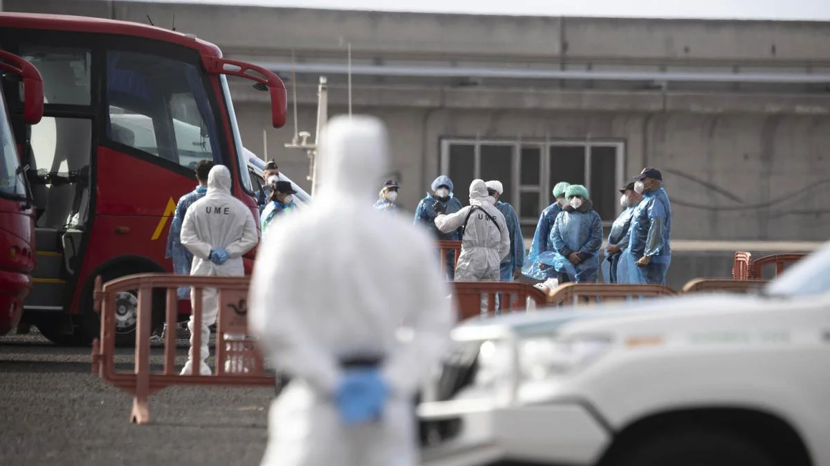 Catorce españoles con hantavirus son evacuados a Madrid mientras Sanidad actúa en Tenerife