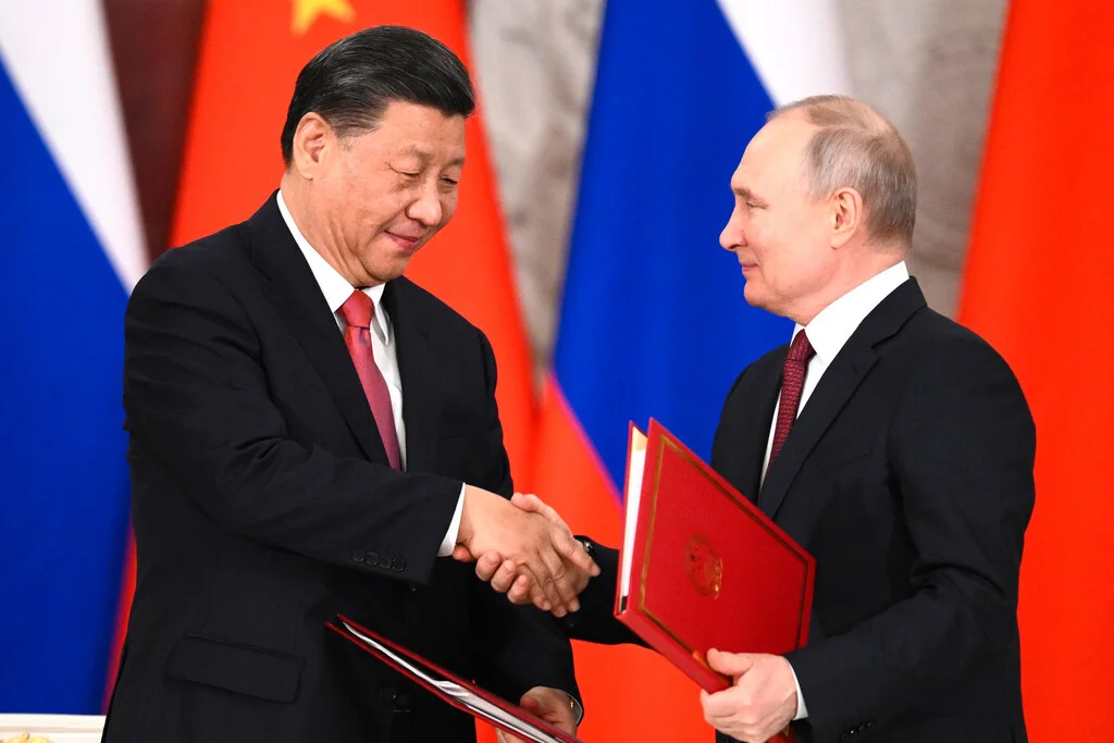 China busca alternativas energéticas tras el cierre del estrecho de Ormuz y pacto con Putin.