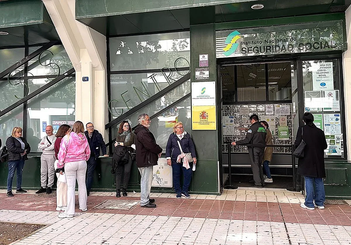 Cientos de miles de inmigrantes se preparan para regularizar su situación desde abril