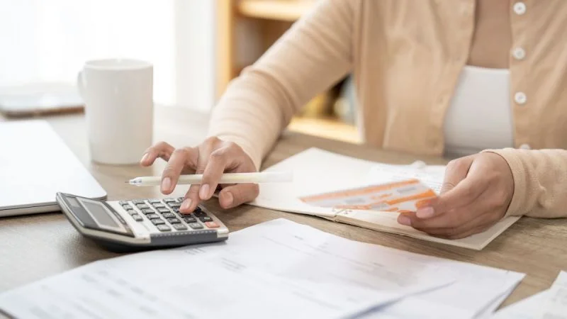 Consejos clave para salvaguardar tu economía en tiempos de recesión inminente