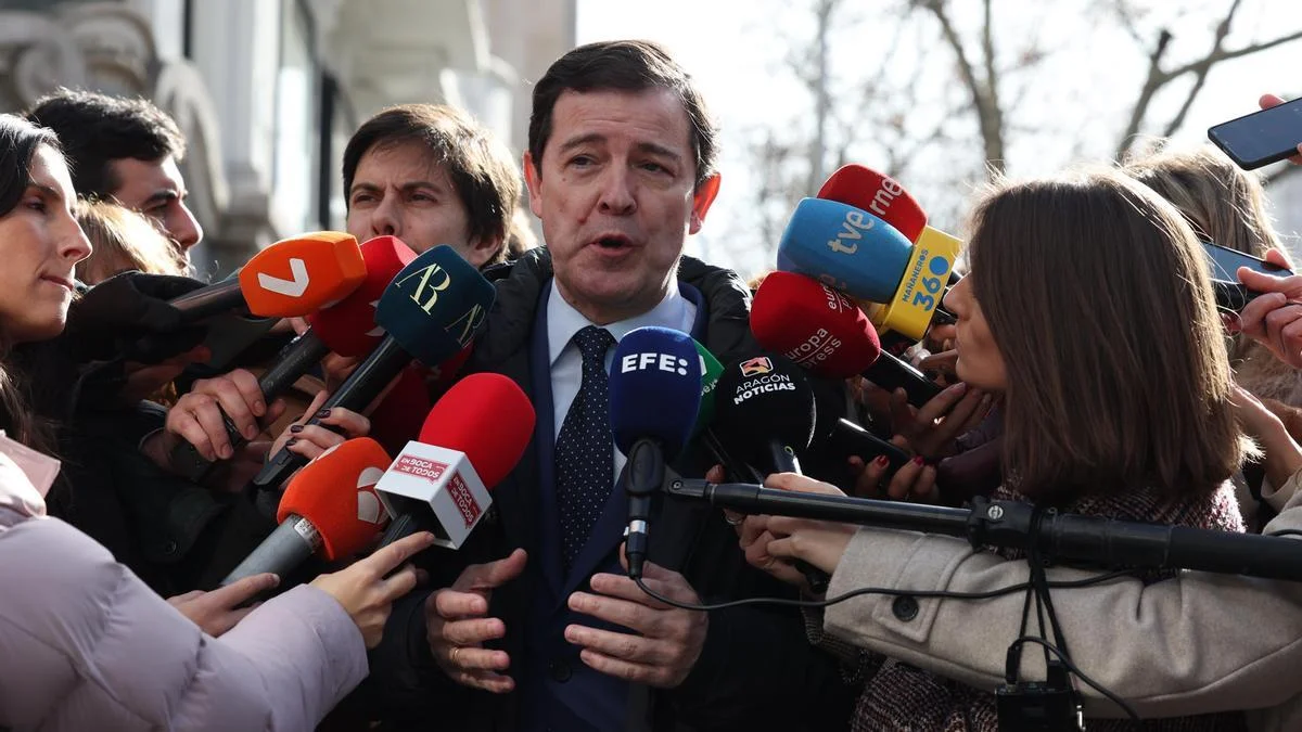 El ascenso de Vox en Castilla y León pone en jaque al PP ante la presión de Mañueco