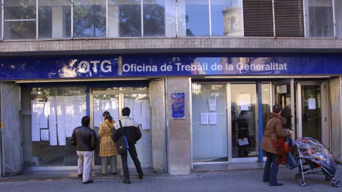 El aumento de parados invisibles agrava la crisis laboral en España