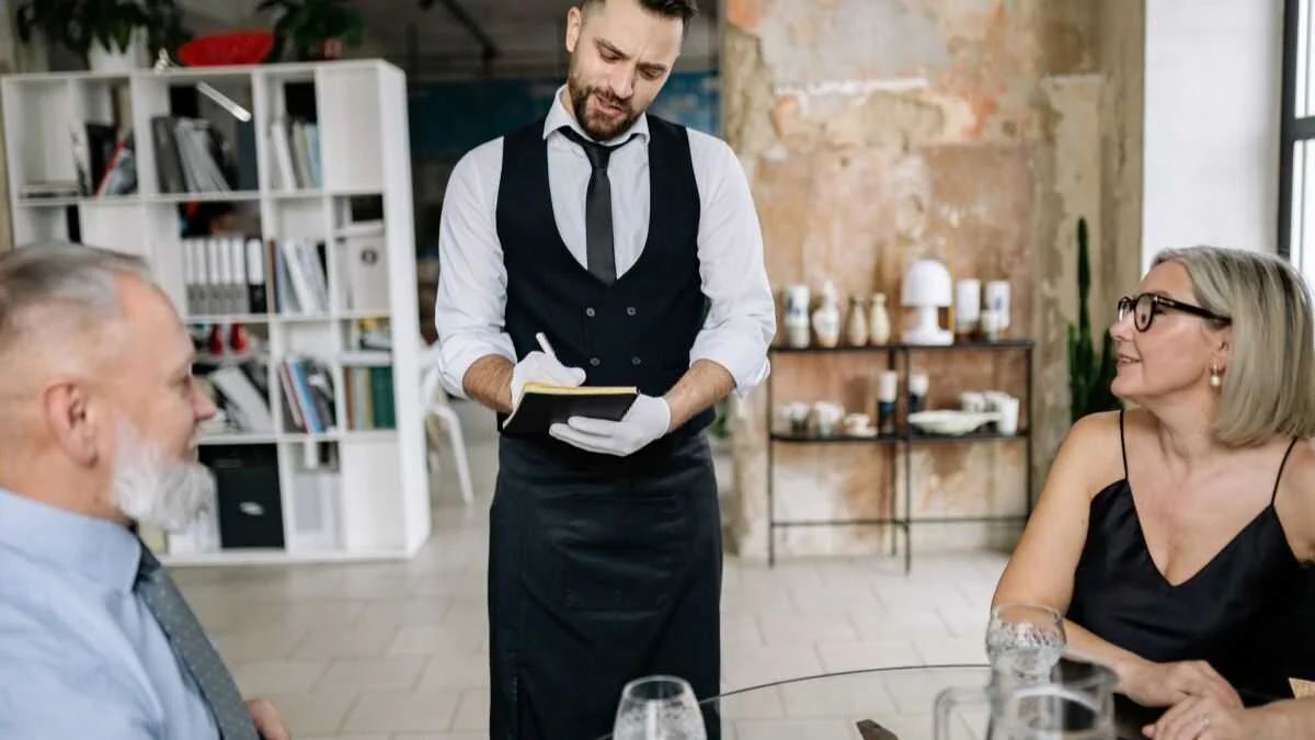El aumento del 15% en salarios presiona a autónomos y pymes de hostelería en Cataluña
