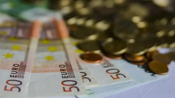 El aumento del 50% en intereses de deuda podría ahogar las finanzas públicas españolas