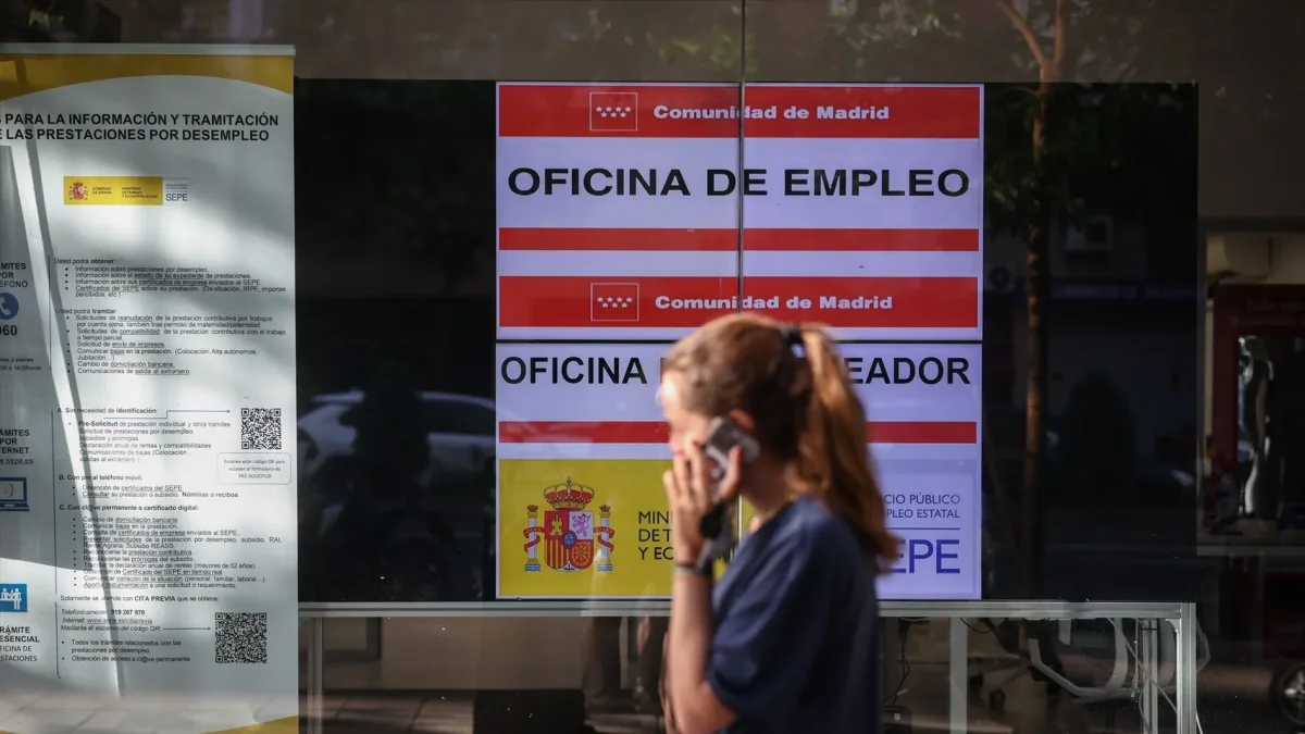 El aumento del paro en agosto afecta a 44.419 personas, marcando un récord negativo
