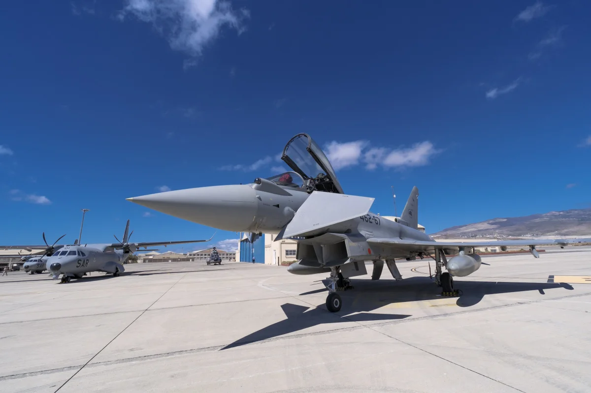 El aumento del petróleo provoca crisis de suministro de combustible para la aviación en Canarias