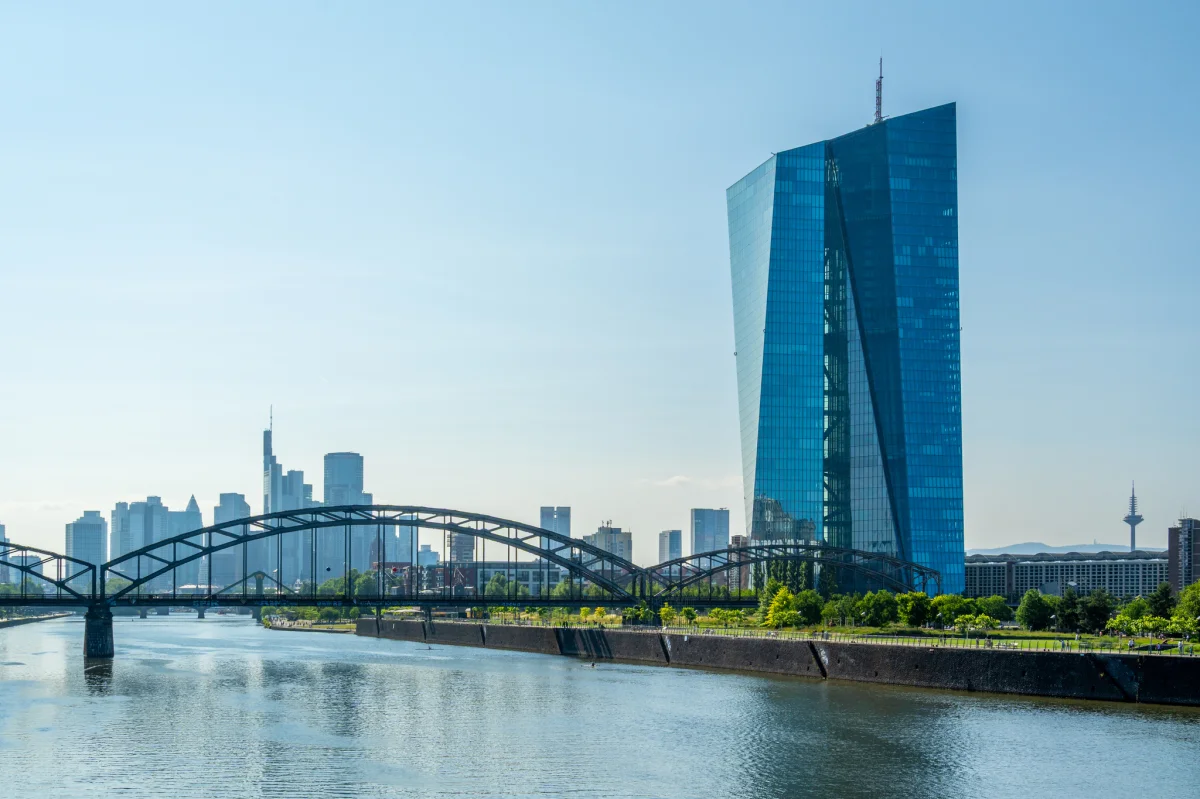 El BCE advierte sobre la fragilidad de la banca europea ante escenarios optimistas en crisis