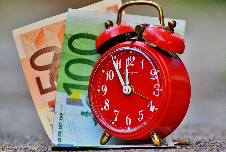 El cambio de hora en España afecta a la productividad y la salud de los trabajadores