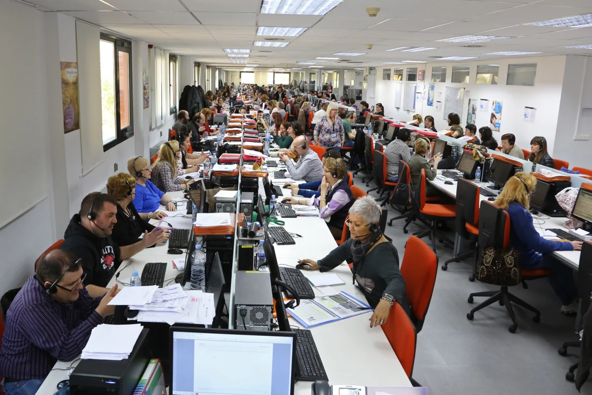 El caos en los 'call center': la nueva ley podría desbordar a las empresas de consumo