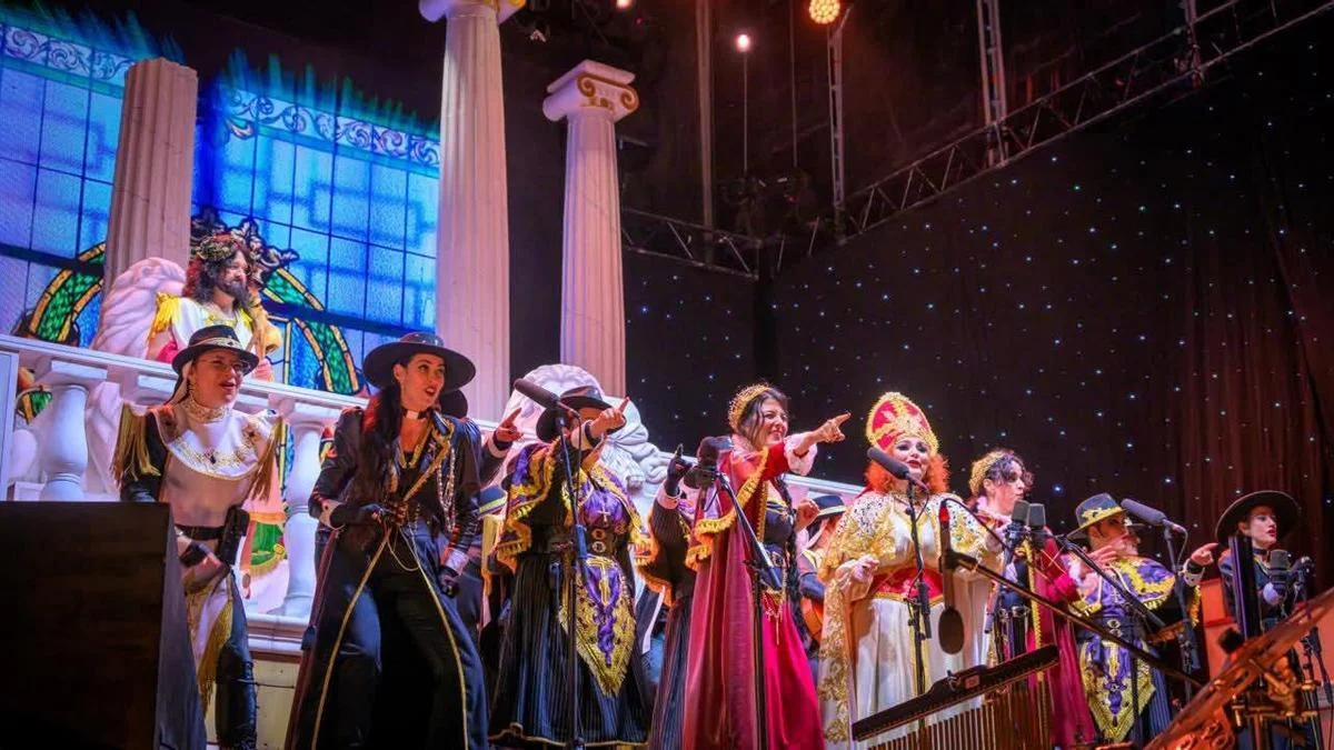 El Carnaval de Cádiz se tiñe de polémica por las denuncias de acoso a mujeres cantantes
