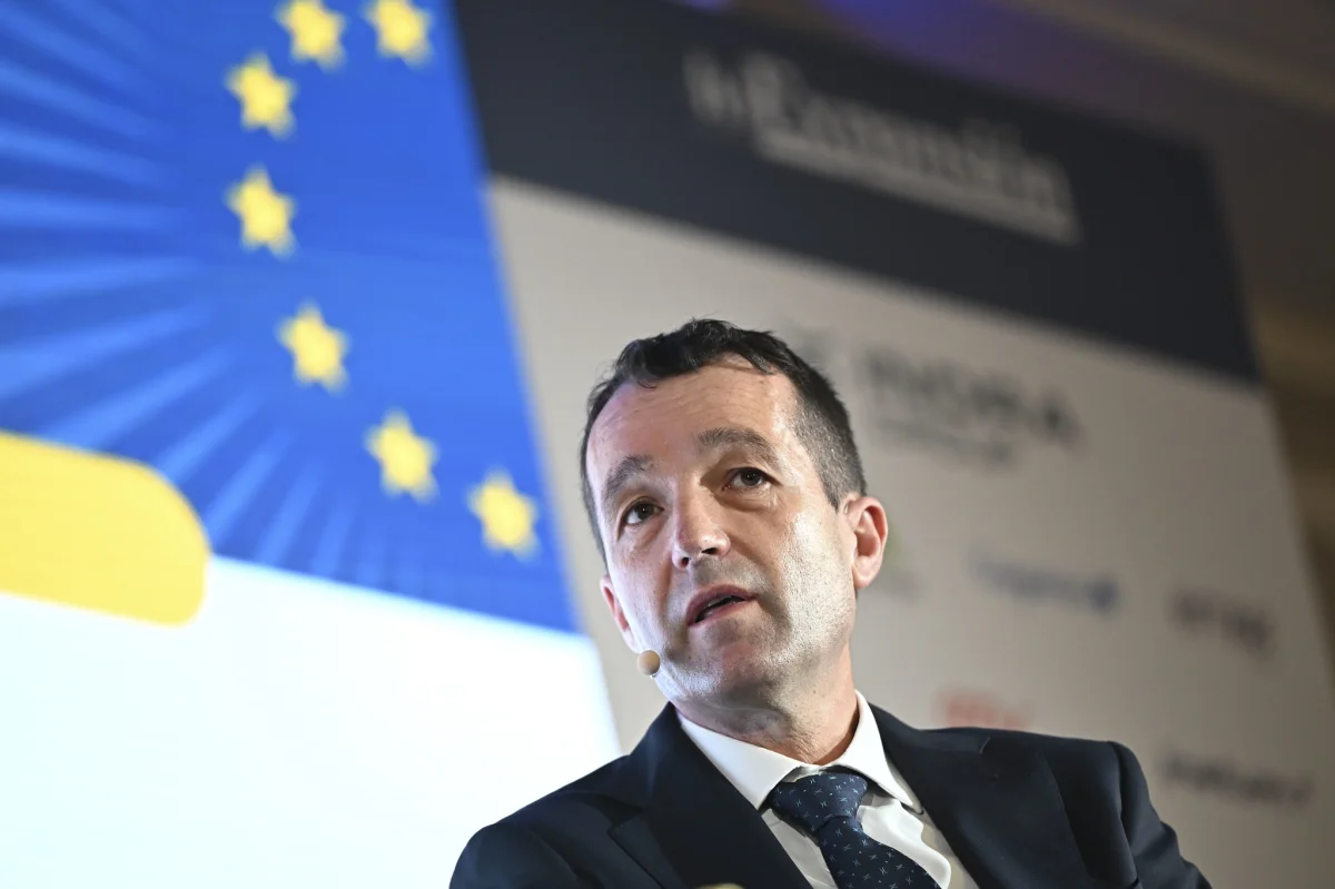 El consejo de Indra decidirá el futuro de Escribano tras el ultimátum de Moncloa