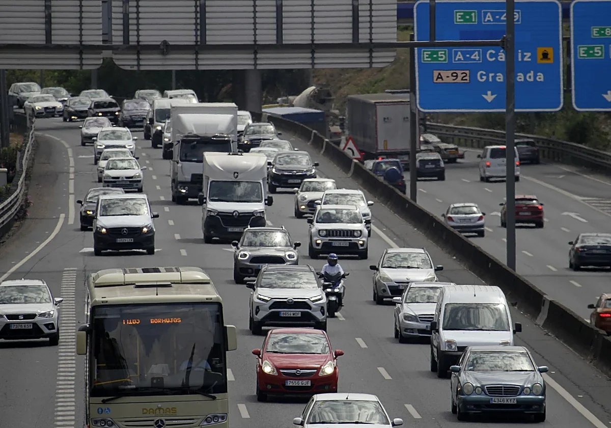 El consumo de gasolina crece un 7% mientras el diésel pierde terreno entre los conductores