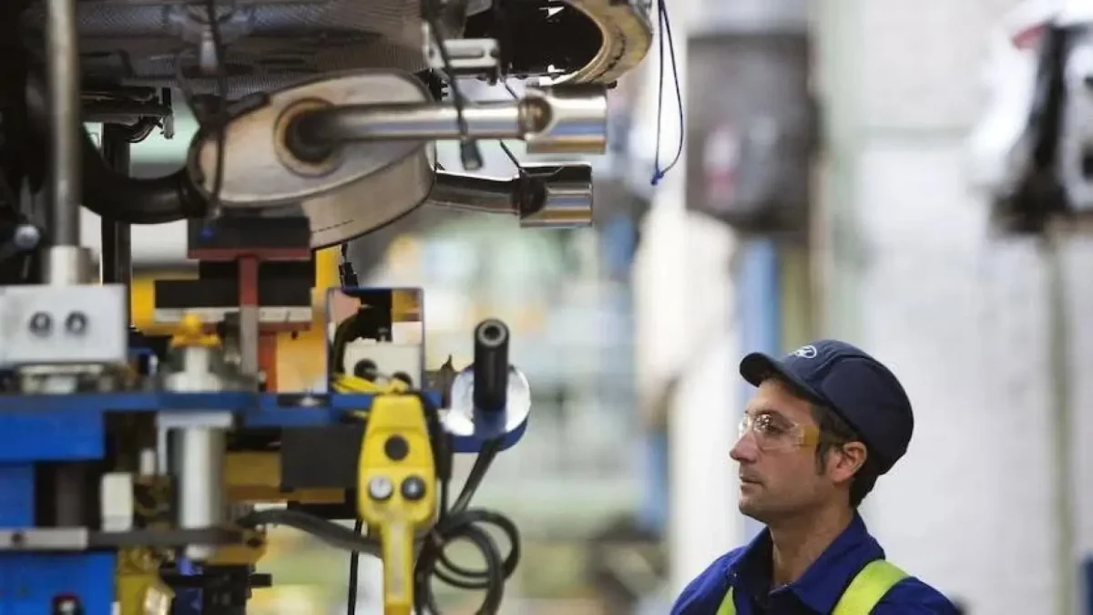 El coste del empleo se dispara un 18% y la productividad se estanca en la crisis inflacionaria