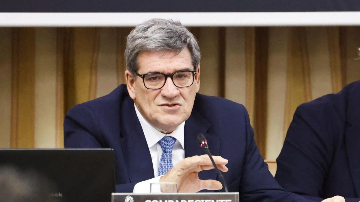 El debate sobre el desempleo se intensifica: Escrivá cuestiona incentivos para mayores de 52 años