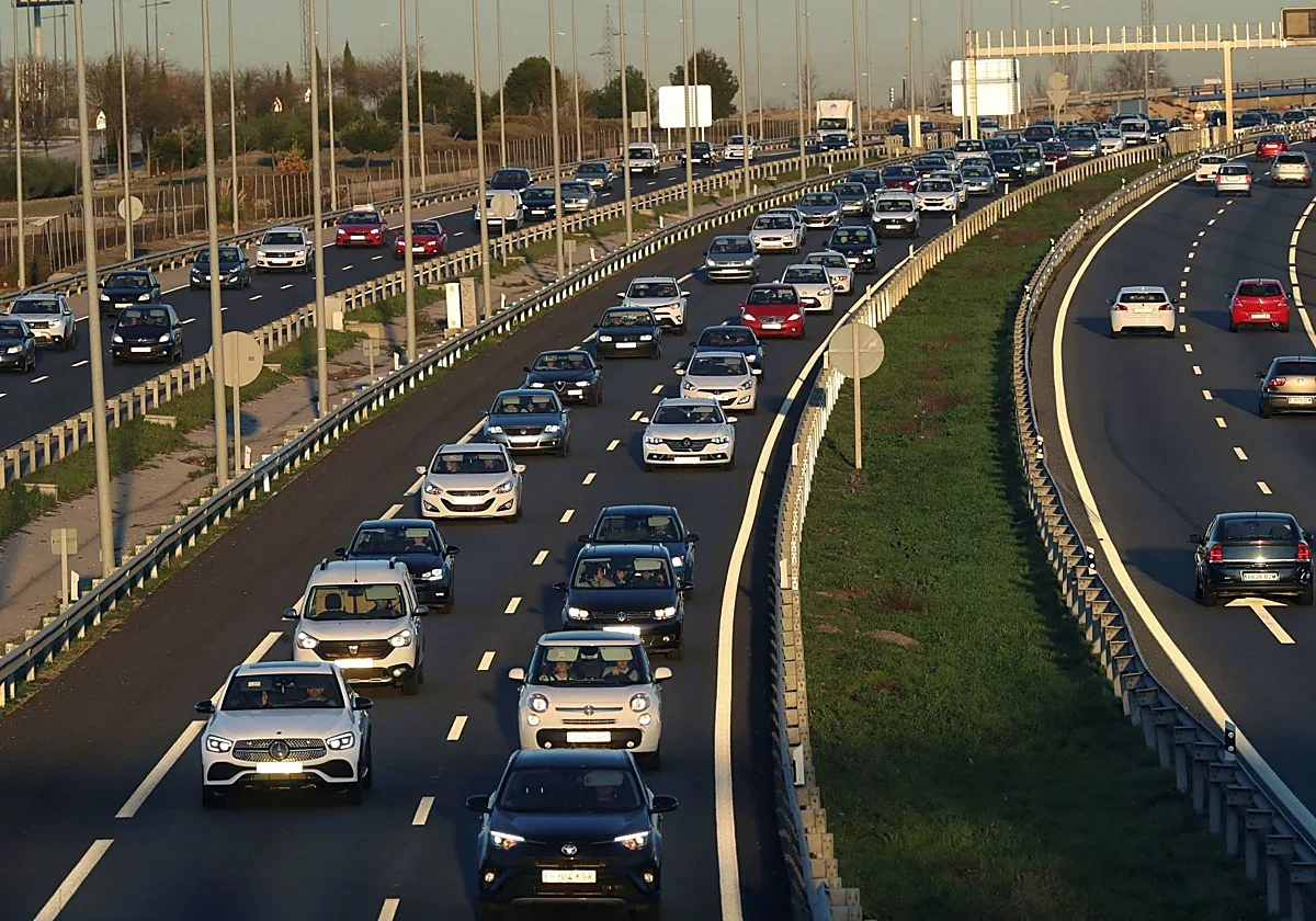 El deterioro de las carreteras en España afecta la seguridad vial y la economía local