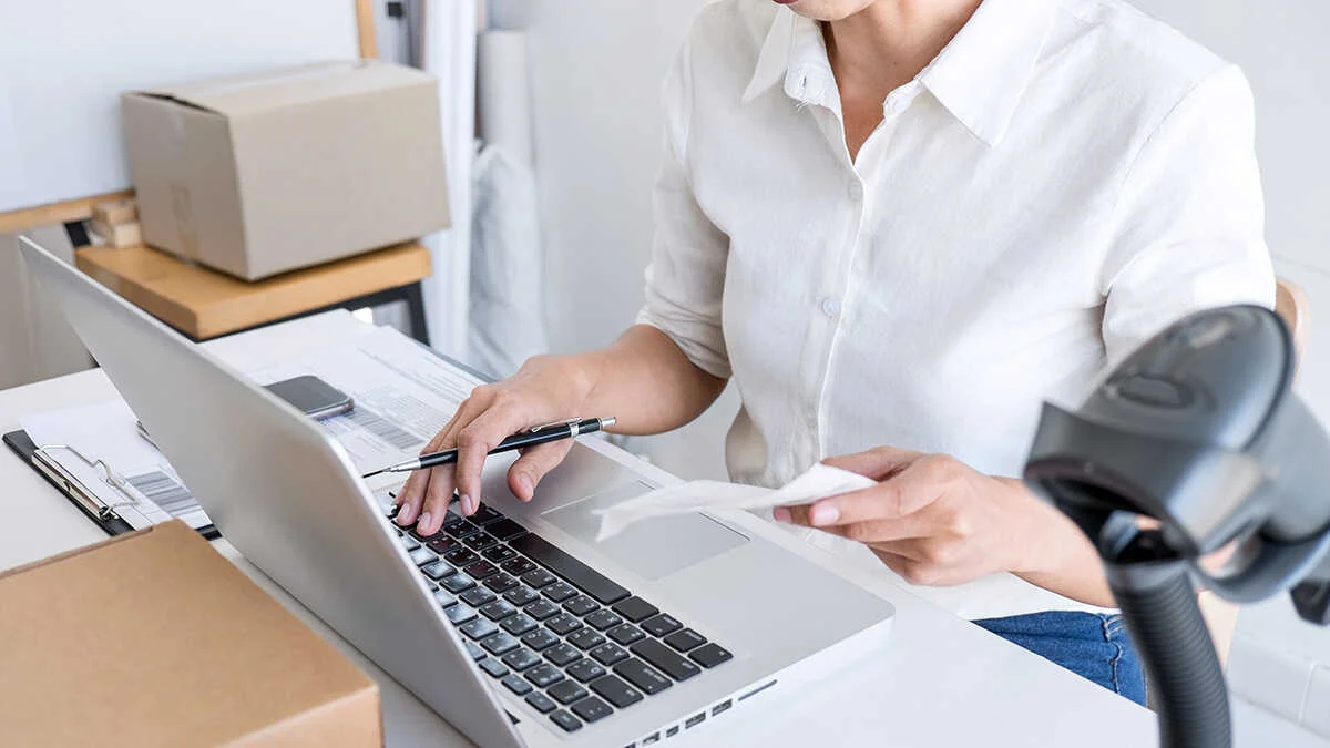 El dilema fiscal: ¿quién asume el IVA por compras de IA en comercios online?