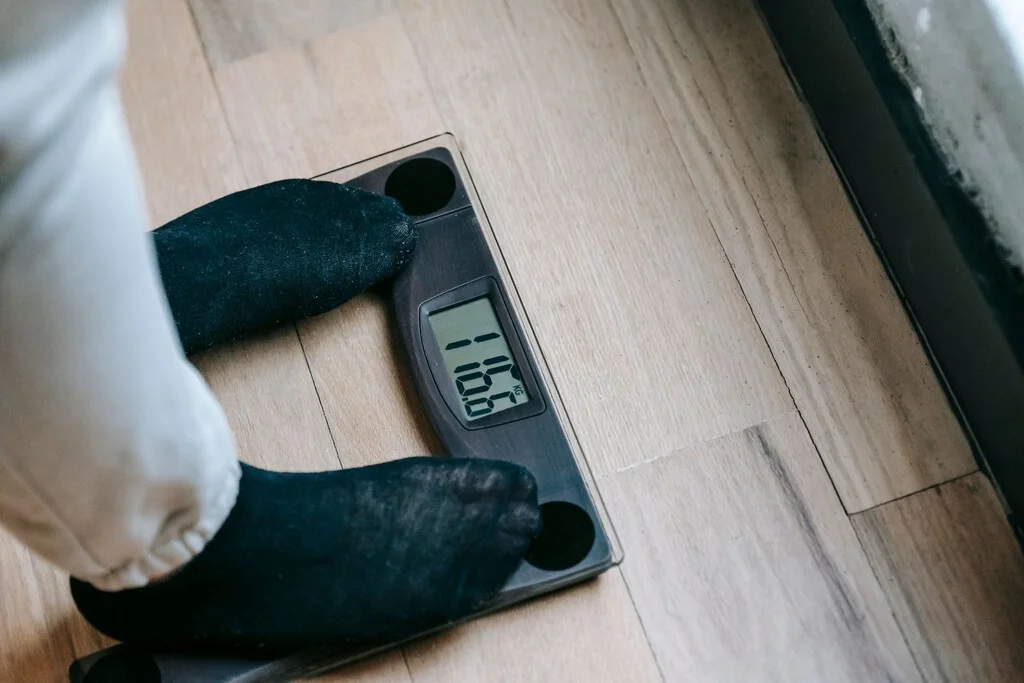 El efecto rebote: cómo la pérdida de masa muscular complica la dieta y la salud