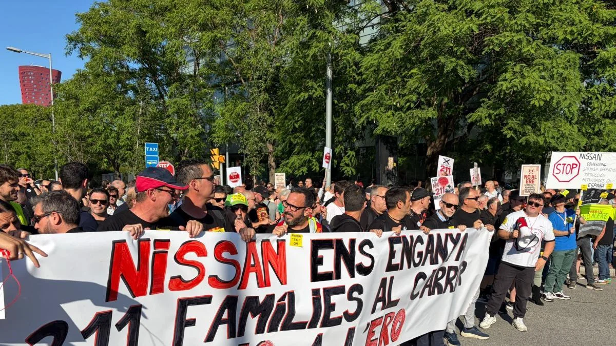 El ERE de Nissan desata protestas: 300 empleados exigen sus derechos en L'Hospitalet