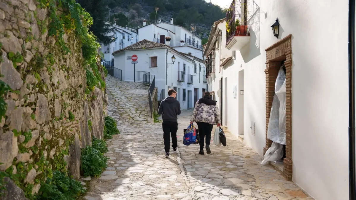 El éxito del tope de precios en Grazalema evita quejas y estabiliza el consumo local