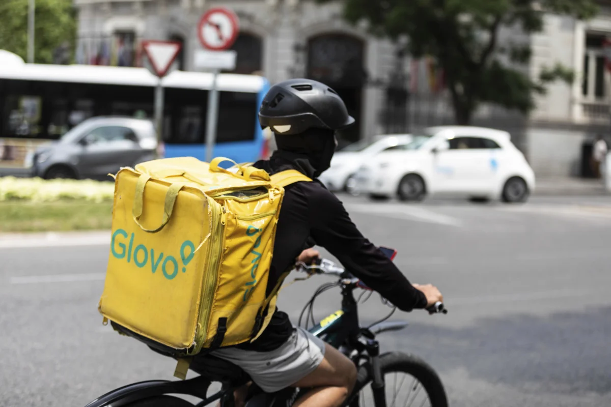 El futuro de Glovo en Sudamérica en peligro tras la multa de 320 millones de la UE