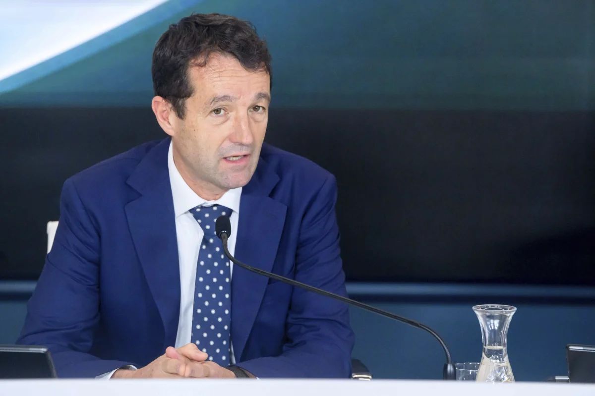 El futuro de Indra pende de un hilo: posibles cambios en la cúpula gubernamental.