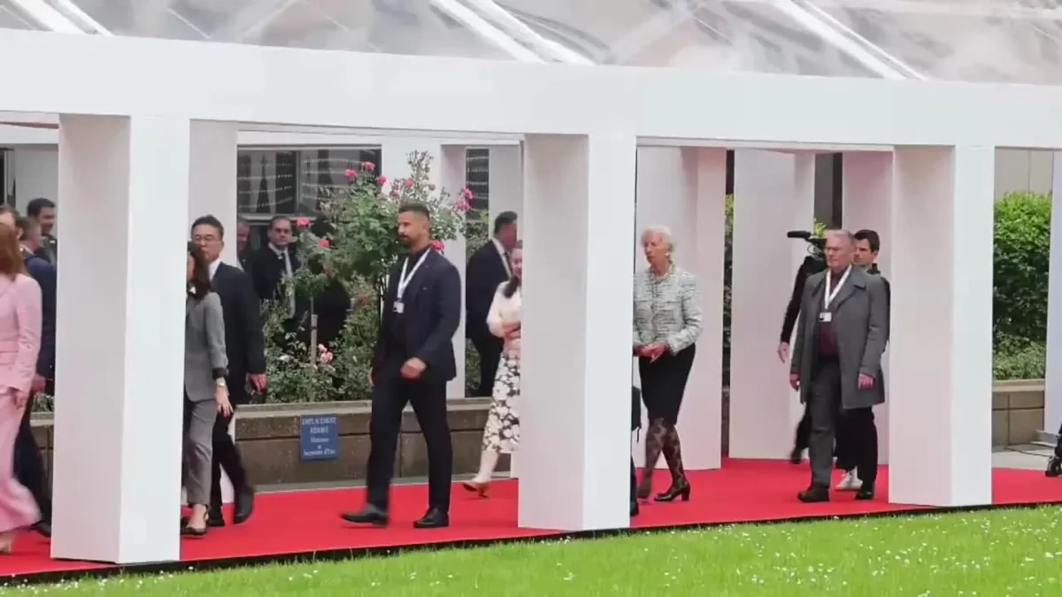 El G7 busca soluciones financieras en París ante la inestabilidad global actual
