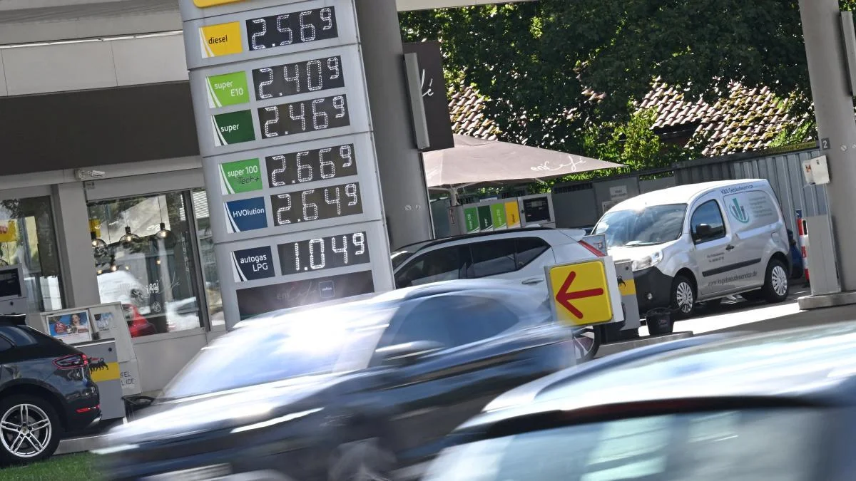 El G7 inyecta 100 millones de barriles en el mercado para estabilizar precios energéticos
