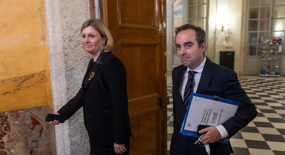 El Gobierno francés respira tras sobrevivir a la presión de la oposición radical