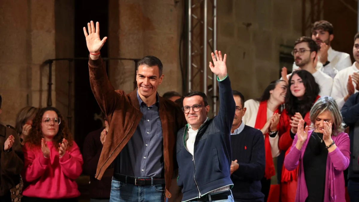 El hundimiento socialista en Extremadura pone en jaque la gestión de Gallardo según Sánchez