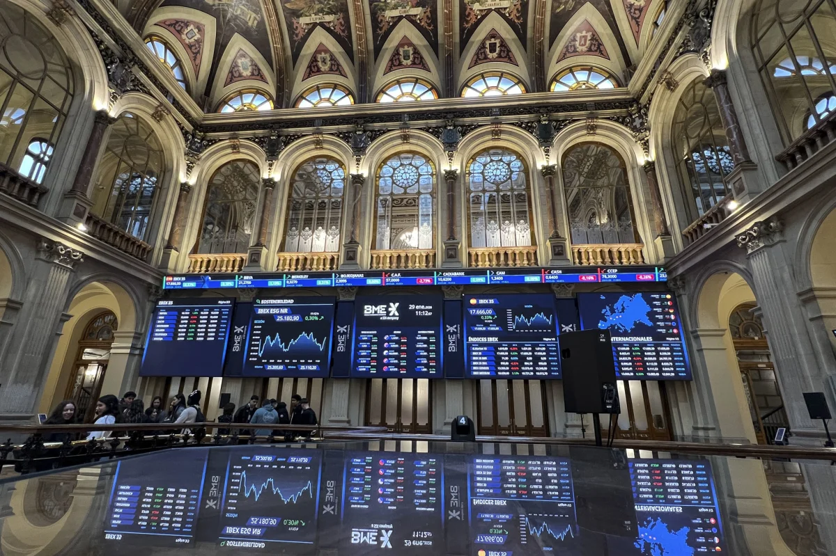 El Ibex alcanza máximos históricos en enero, impulsado por una subida del 3,3%