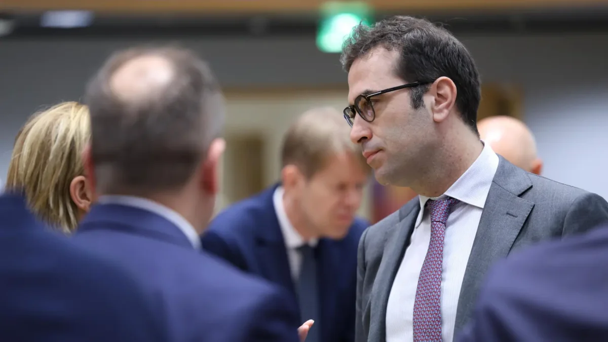 El impacto de la guerra en la deuda lleva al FMI y OCDE a rechazar ayudas en España