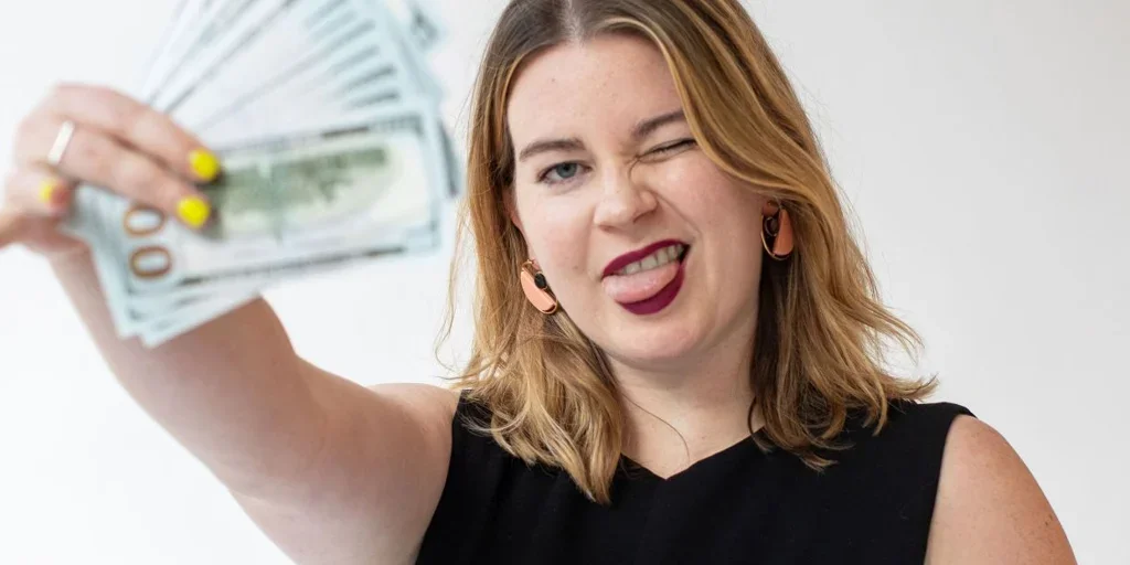 El impacto del trabajo tóxico: ansiedad y pérdida de poder en los empleados según Tori Dunlap