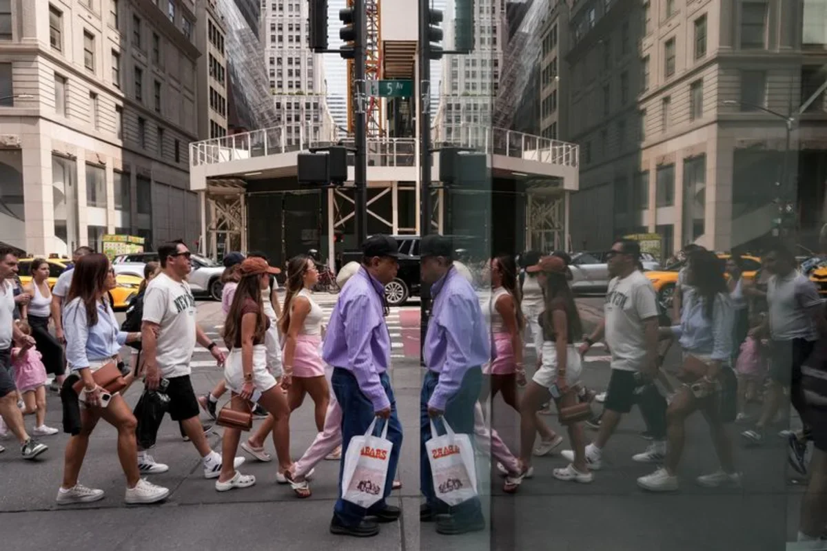 El informe de la Fed de Nueva York revela que los consumidores temen por su empleo y finanzas.