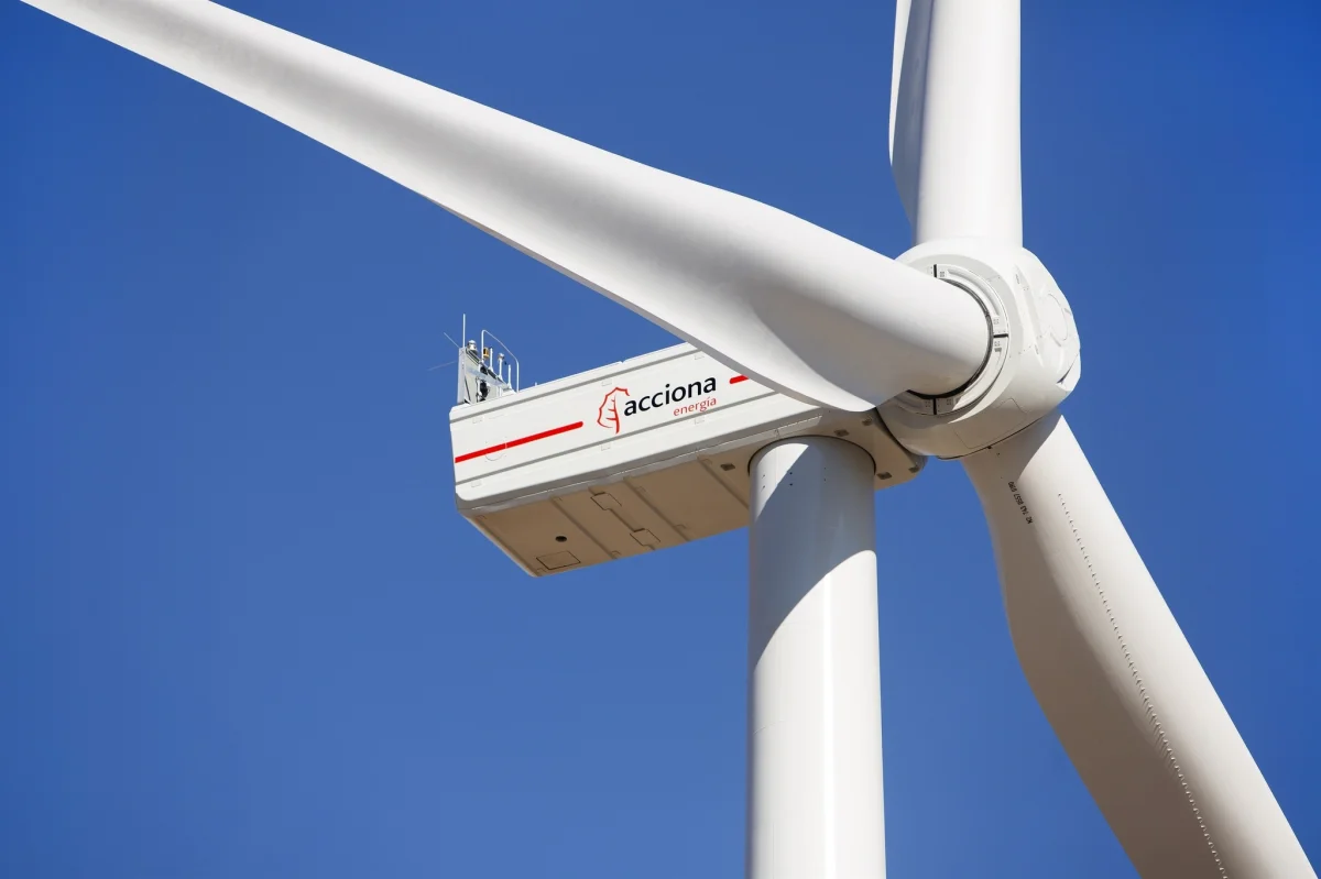 El mercado eólico se agita: Acciona busca vender 360 MW y captar 400 millones