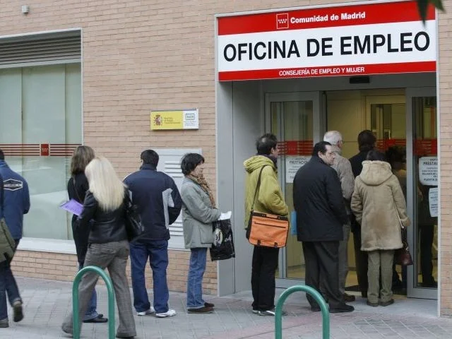 El mercado laboral español sufre una caída de 163.000 empleos tras el verano