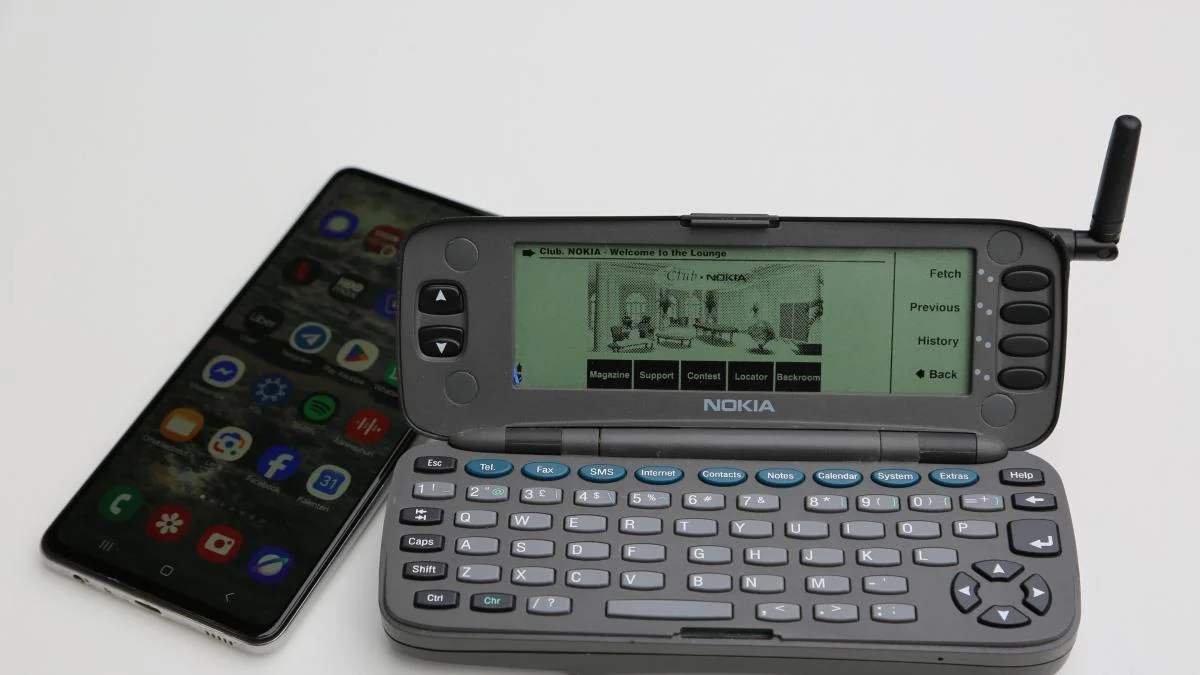 El Nokia 9000 Communicator celebra 30 años, precursor de la revolución móvil actual