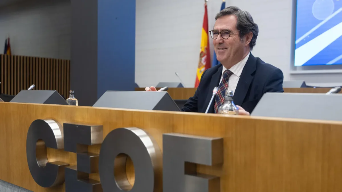 El nuevo SMI en debate: empresarios preocupados por el impacto electoral en el empleo.
