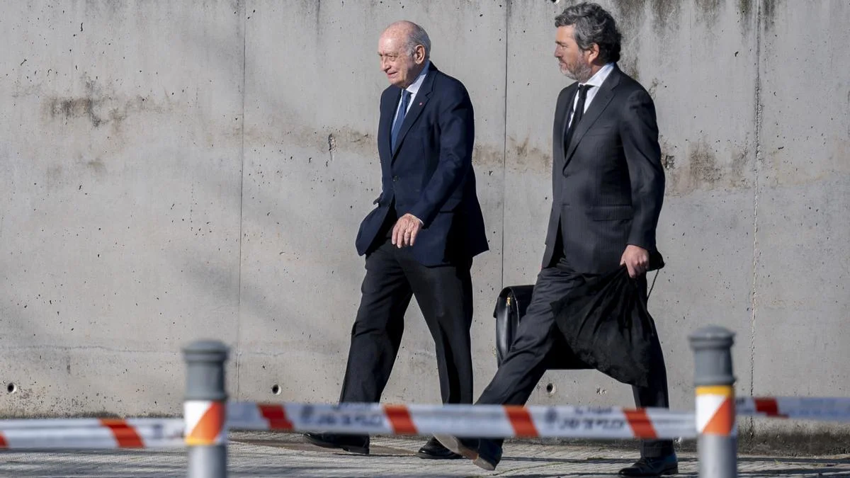 El PP refuerza su defensa ante 'Kitchen' mientras el PSOE intensifica su ataque político