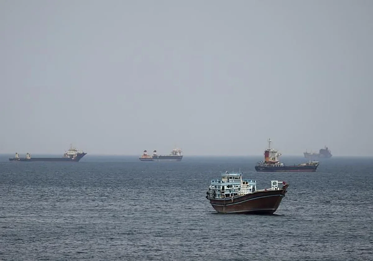 El precio del petróleo alcanza los 85 dólares tras el fin de la tregua en Irán
