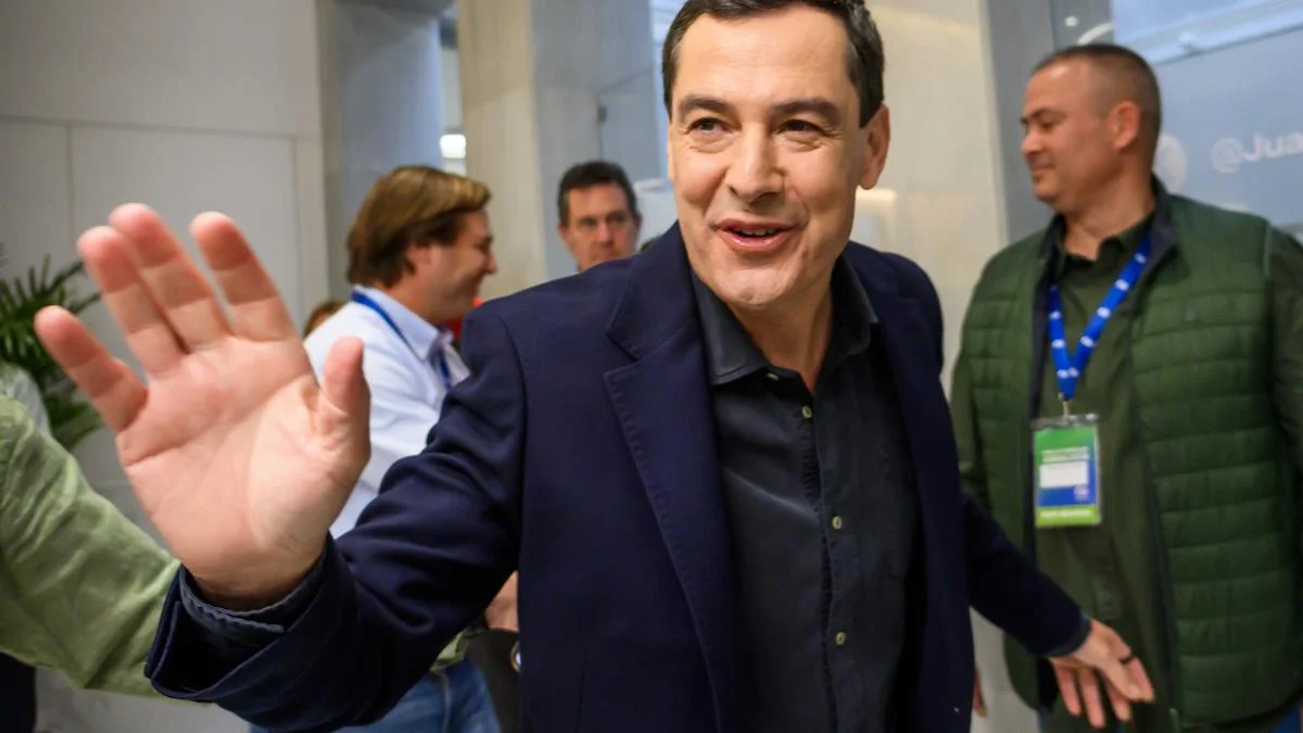 El PSOE marca un mínimo histórico mientras Vox se convierte en clave del gobierno de Moreno